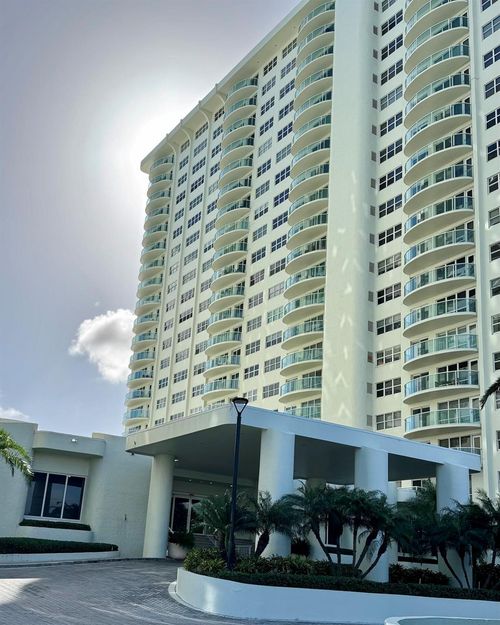 2108-3400 Galt Drive, Fort Lauderdale, FL, 33308 | Card Image