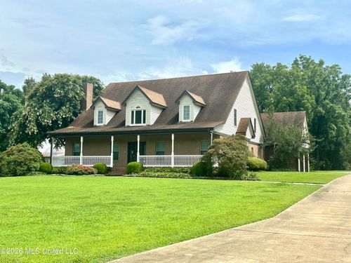 4045 Davall Dr, Olive Branch, MS, 38654-7083 | Card Image