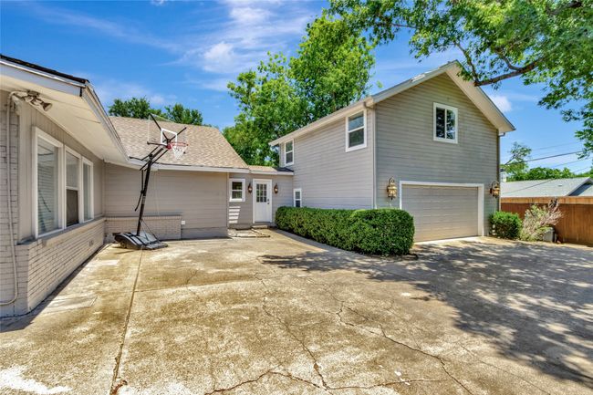 Side yard - for more parking or a game of basketball | Image 35