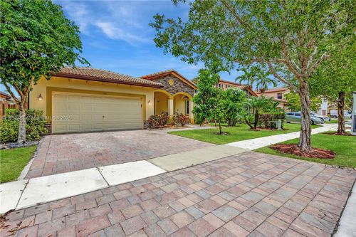 132 Se 36th Ave, Homestead, FL, 33033-5948 | Card Image