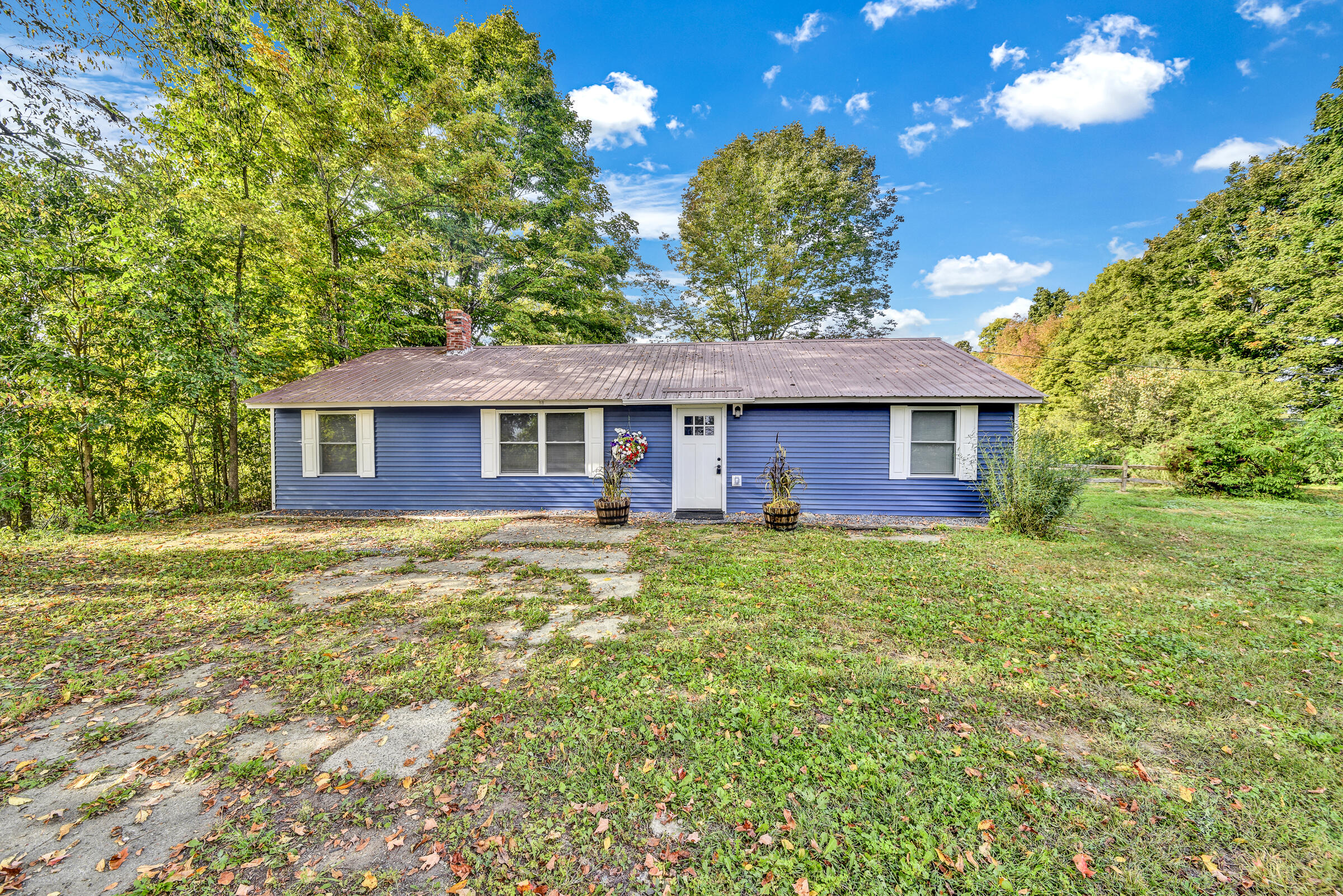 Unity Rd, Albion, ME 04910