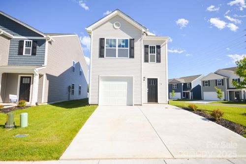18 Lillian Ln, Hendersonville, NC, 28792 | Card Image