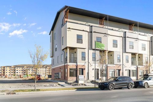 101-156 Park St, Cochrane, AB, T4C3H3 | Card Image