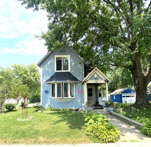 640 11th St, Windom, MN, 56101-1307 | Card Image