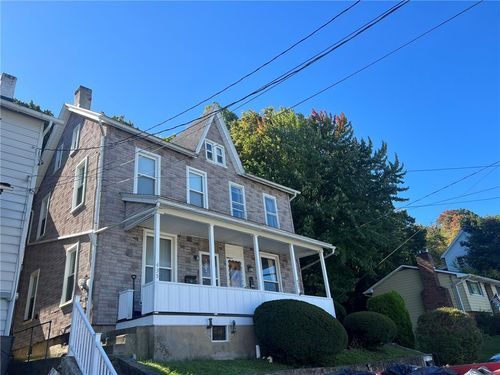 435 W South St, Slatington, PA, 18080-1745 | Card Image