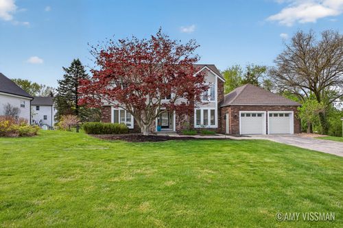 3415 N Applecrest Ct Se, Ada, MI, 49301-9325 | Card Image