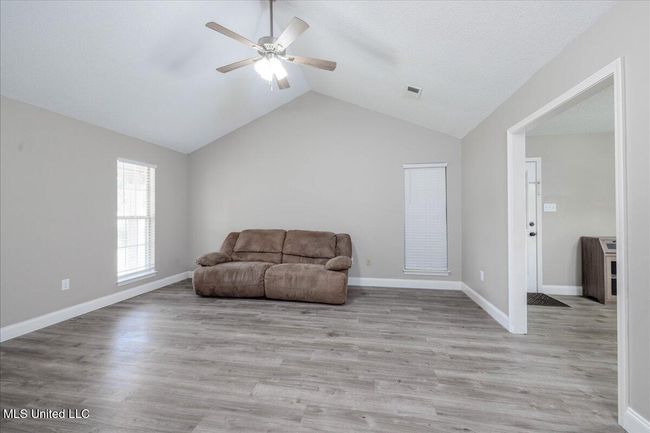 10-Living room | Image 10