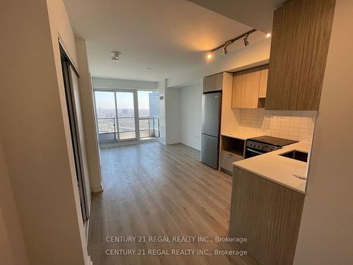 395 Bloor St E, Toronto, ON, M4W0B4 | Card Image