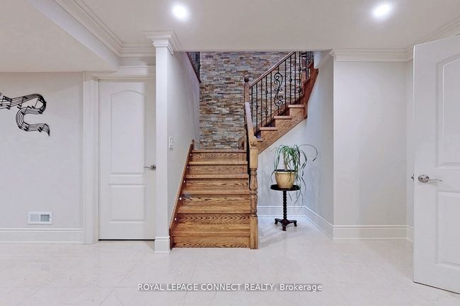 1330 Kilmaurs Ave, House other with 6 bedrooms, 6 bathrooms and 4 parking in Oshawa ON | Image 23