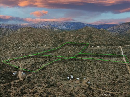 1352 Orion Trail, Pioneertown, CA, 92268 | Card Image