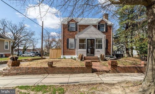 3800 35th St, MOUNT RAINIER, MD, 20712-2025 | Card Image