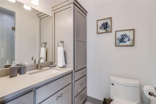 Attached Bath Queen Suite | Image 21