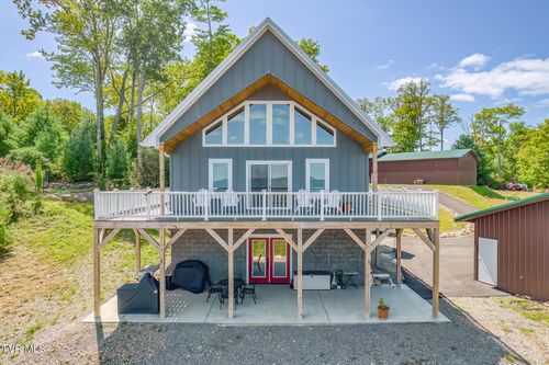 384 Cross Mountain Dr, Shady Valley, TN, 37688-5385 | Card Image