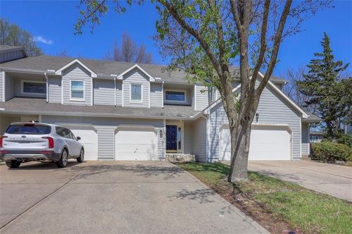 10812 W 116th St, Overland Park, KS, 66210-3813 | Card Image