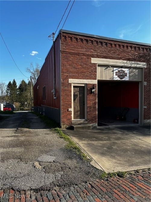 102 W Spring St, Bethesda, OH, 43719-7517 | Card Image