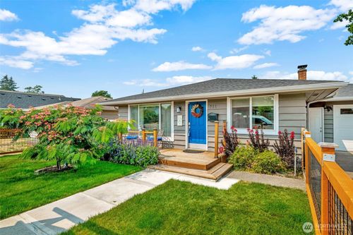 711 6th St Se, Auburn, WA, 98002-6153 | Card Image