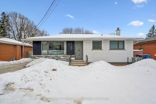 372 Victoria Rd N, Guelph, ON, N1E5J7 | Card Image