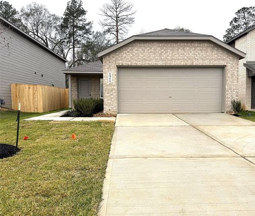1511 Sunset Ridge Dr, Conroe, TX, 77303-4529 | Card Image