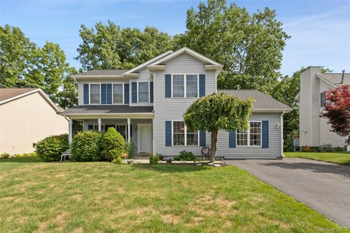 14 Lyford Ln, Poughkeepsie, NY, 12601-1267 | Card Image