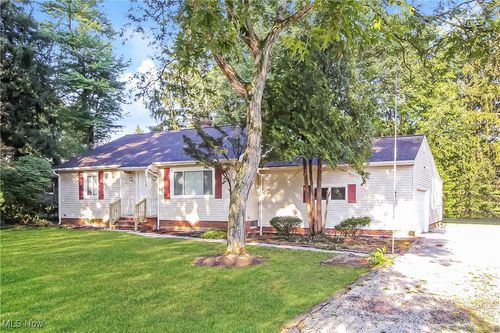 7018 Som Center Rd, Solon, OH, 44139-4212 | Card Image