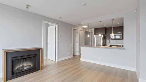 806-2959 Glen Dr, Coquitlam, BC, V3B0B8 | Card Image