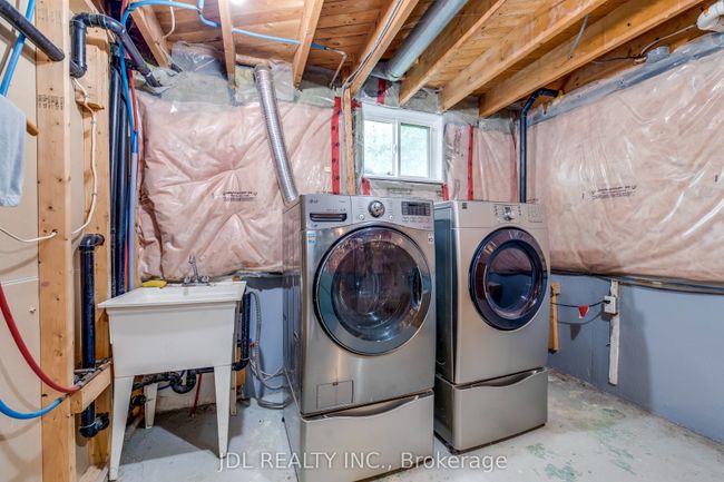 1266 Lambeth Rd, House other with 4 bedrooms, 3 bathrooms and 3 parking in Oakville ON | Image 36