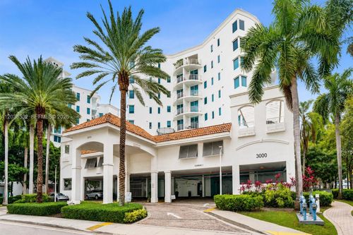 604-3000 Ne 188th St, Aventura, FL, 33180-2986 | Card Image