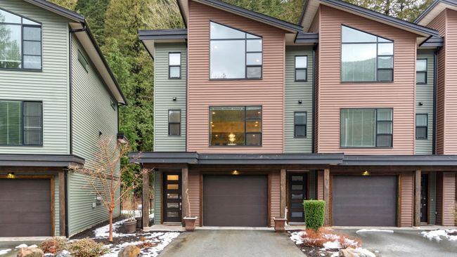 7 - 520 Hot Springs Road, Townhouse with 2 bedrooms, 2 bathrooms and 2 parking in Harrison Hot Springs BC | Image 1