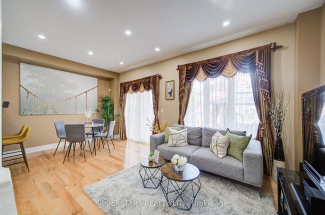 50 Macadam Rd, House attached with 3 bedrooms, 4 bathrooms and 2 parking in Markham ON | Image 12