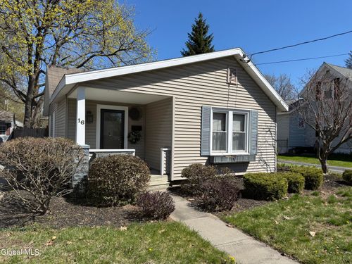 16 Raymond Ave, Glens Falls, NY, 12801-2415 | Card Image