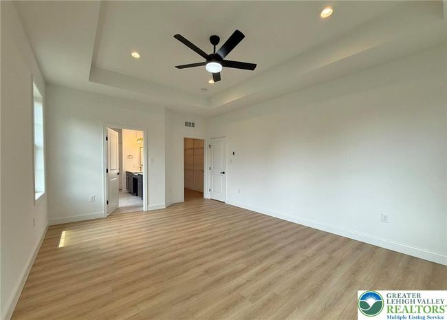 9858 Old 22, House other with 4 bedrooms, 4 bathrooms and null parking in Breinigsville PA | Image 38