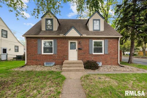 2605 Pacific St, Davenport, IA, 52804-1501 | Card Image