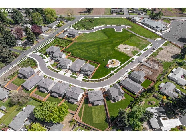 15209 Se Towers Ter, House other with 3 bedrooms, 3 bathrooms and 2 parking in Milwaukie OR | Image 27