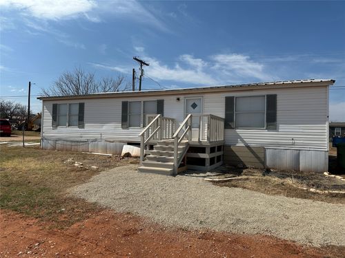 1109 Market St, Tye, TX, 79563-2543 | Card Image