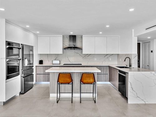apt-302-1101 River Reach Dr, Fort Lauderdale, FL, 33315-1177 | Card Image