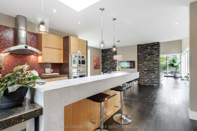 1141 Julia Crt, House other with 3 bedrooms, 3 bathrooms and 7 parking in Dunrobin ON | Image 12