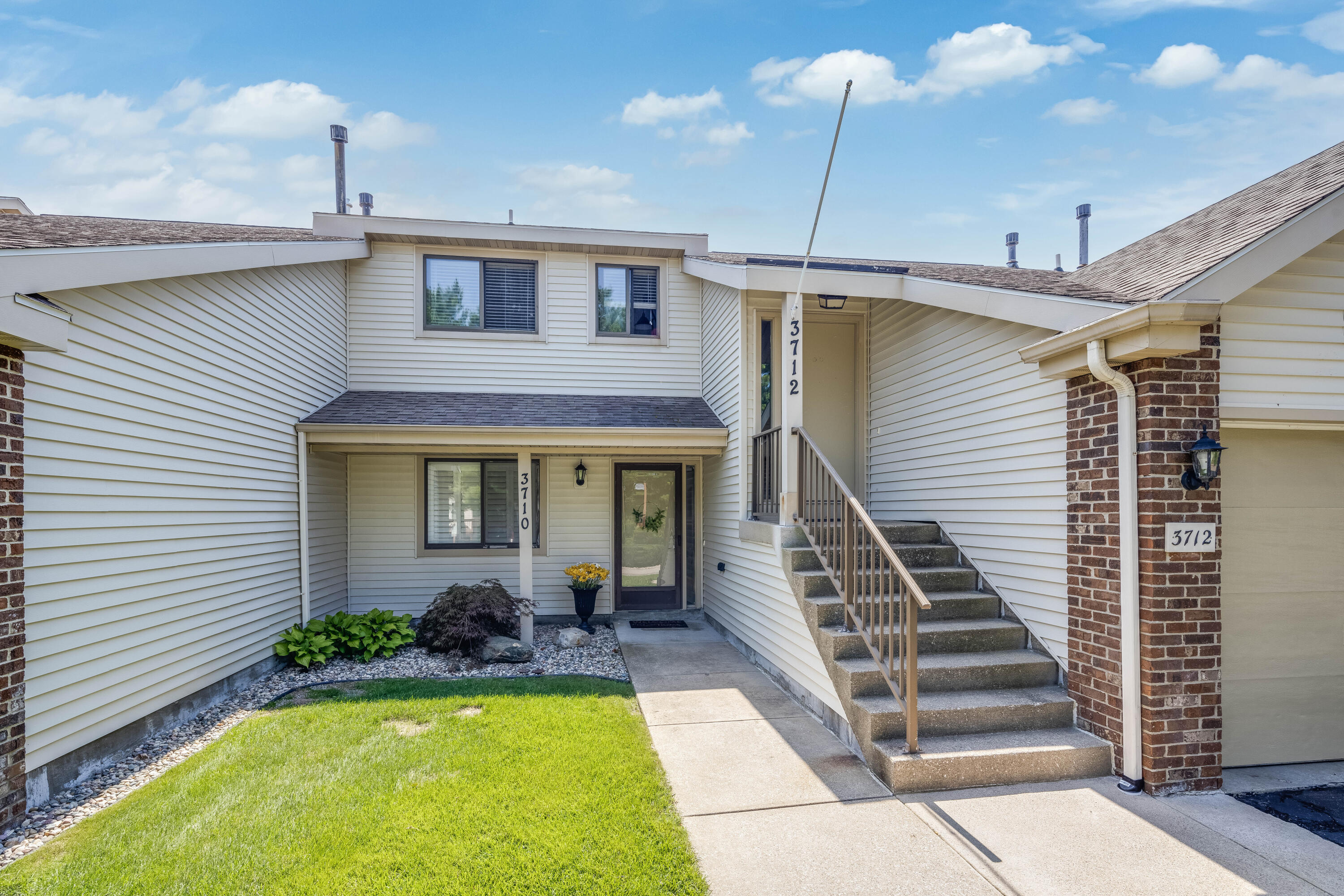 Tartan Cir, Portage, MI 49024