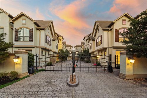 a-2217 Nantucket Dr, Houston, TX, 77057-2907 | Card Image