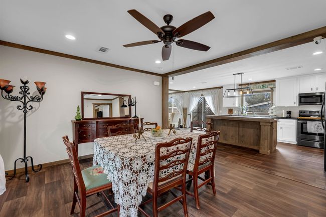 345 County Road 136 C, House other with 4 bedrooms, 2 bathrooms and null parking in Kingsland TX | Image 4