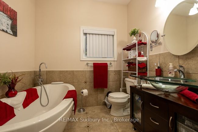 2950 Radar Rd, House other with 4 bedrooms, 3 bathrooms and 20 parking in Garson ON | Image 21