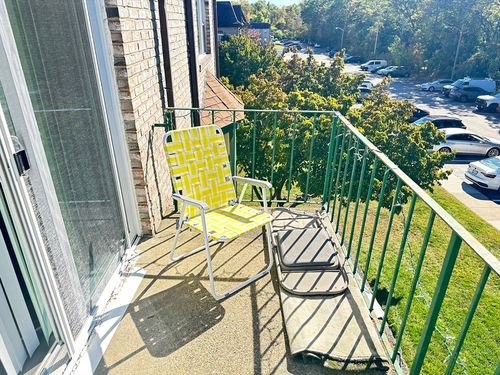 apt-10-118 Oak Ln, Brockton, MA, 02301-0957 | Card Image