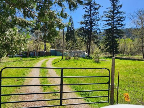 967 Placer Rd, Wolf Creek, OR, 97497-9752 | Card Image