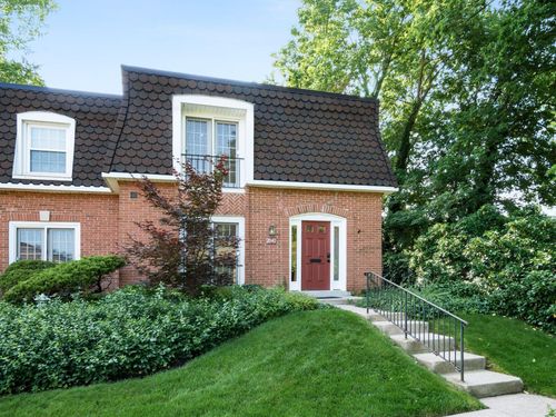 28-2840 Chateau Cir S, Columbus, OH, 43221-2539 | Card Image