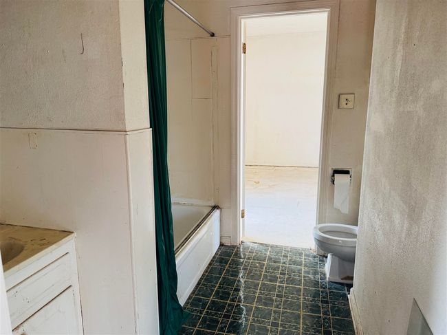 204 N Main St, House other with 2 bedrooms, 2 bathrooms and null parking in Smiths Grove KY | Image 10