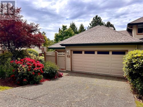 43-530 Marsett Pl, Victoria, BC, V8Z7J2 | Card Image