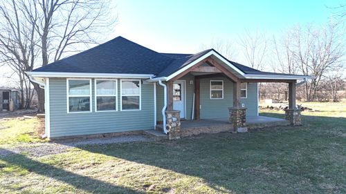 1312 S Diggins Main St, Seymour, MO, 65746-8422 | Card Image