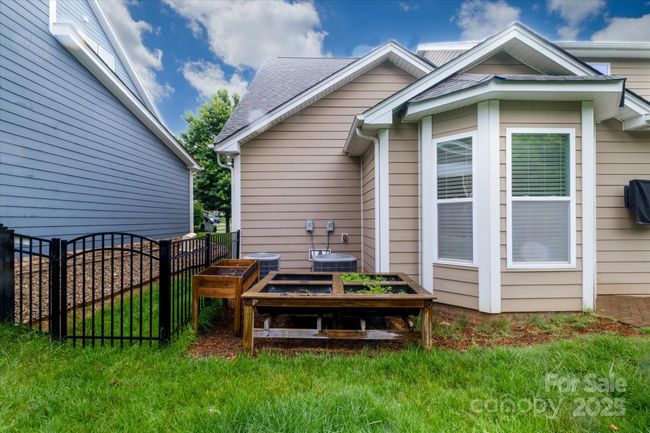 4323 Bright Rd, House other with 5 bedrooms, 4 bathrooms and null parking in Charlotte NC | Image 40