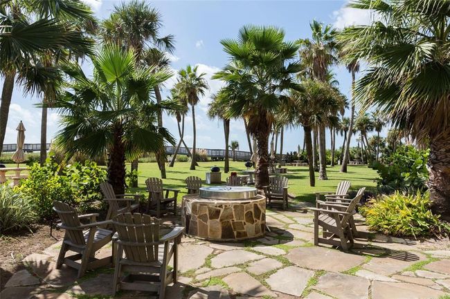 UNIT-1103 - 1401 E Beach Dr, Condo with 2 bedrooms, 2 bathrooms and null parking in Galveston TX | Image 30