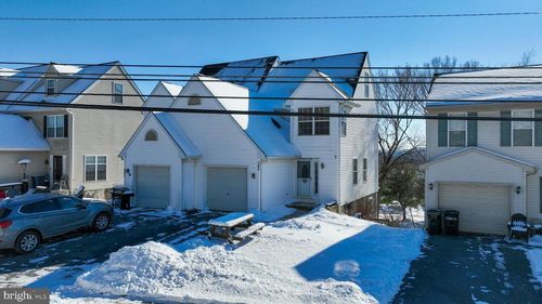 345 W Main St, ADAMSTOWN, PA, 19501-5016 | Card Image