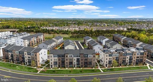 43298 Farringdon Sq, BROADLANDS, VA, 20148-5558 | Card Image